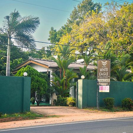 White Eagle Hotel สิกิริยา ภายนอก รูปภาพ
