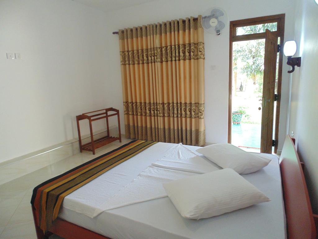 White Eagle Hotel สิกิริยา ห้อง รูปภาพ