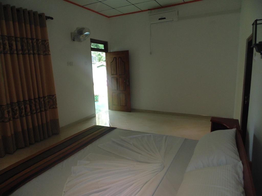 White Eagle Hotel สิกิริยา ภายนอก รูปภาพ